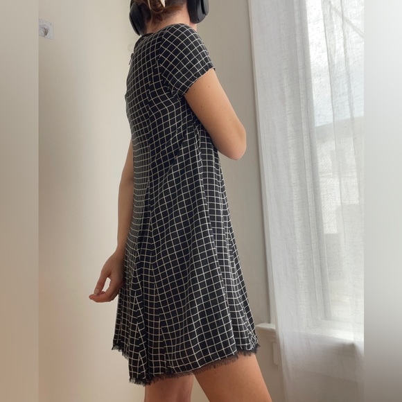 UO Silence + Noise Black & White Grid Dress - Picture 4 of 9